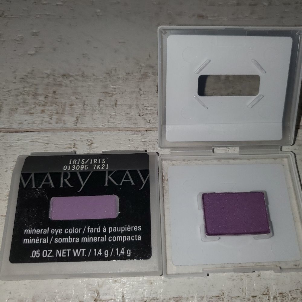 4/$14 Mary Kay Mineral Eye Color Iris (013095 7K21) - Picture 1 of 2
